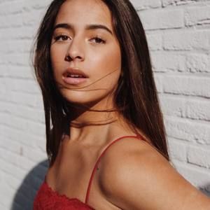 Meet your Posher, Nona